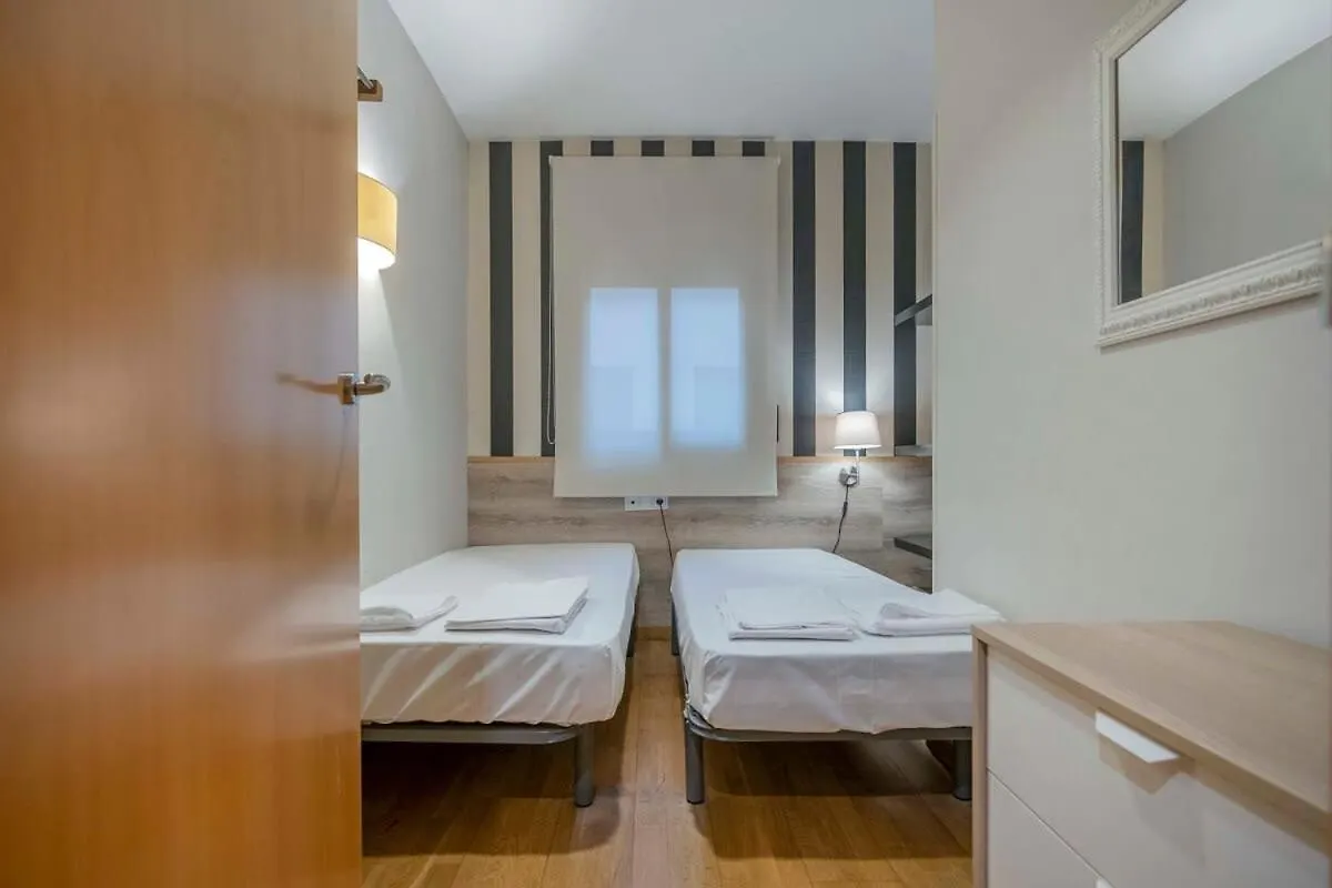 Modern And Bright Apartment In Eixample 5-2 Βαρκελώνη
